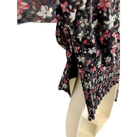 ASTR The Label Beverly Black Floral Puff sleeve top NWT - Size XS - Picture 4 of 7